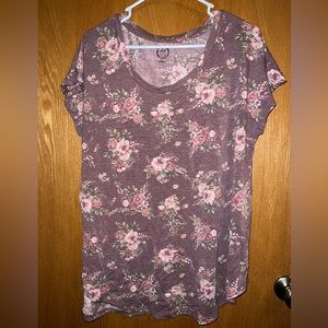 Maurice’s floral 24/7 tee XL